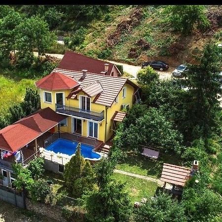 Yellow House Novi Sad Buitenkant foto